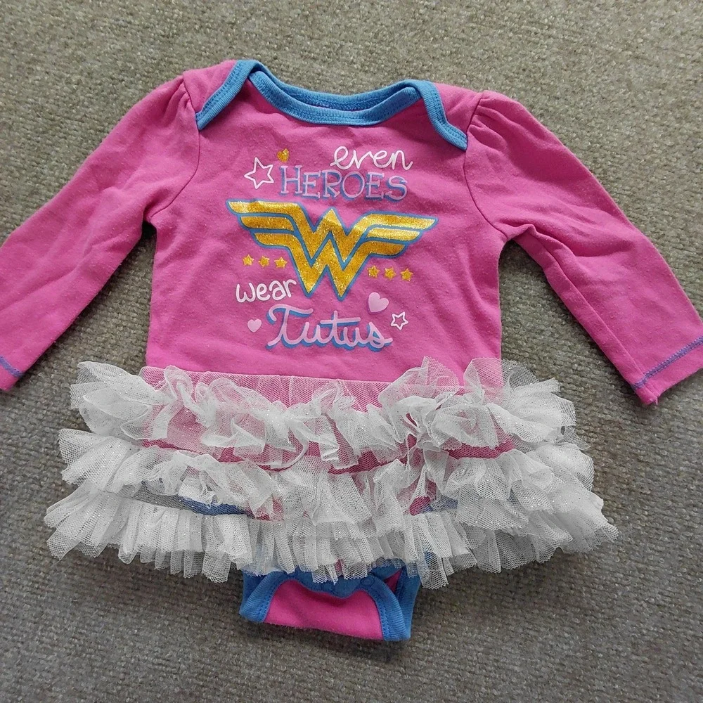 Baby Girl Size 6/9 Month Batman Super Woman Hero Tutu Bodysuit Set Pink Purple